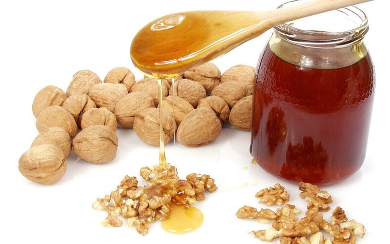 Nuts with honey – a simple and tasty dish that helps to cope with impotence